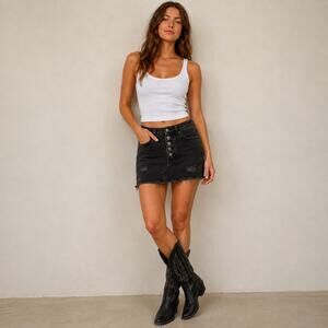 Free People 100% Cotton Denim Mini skirt washed black. Women 24